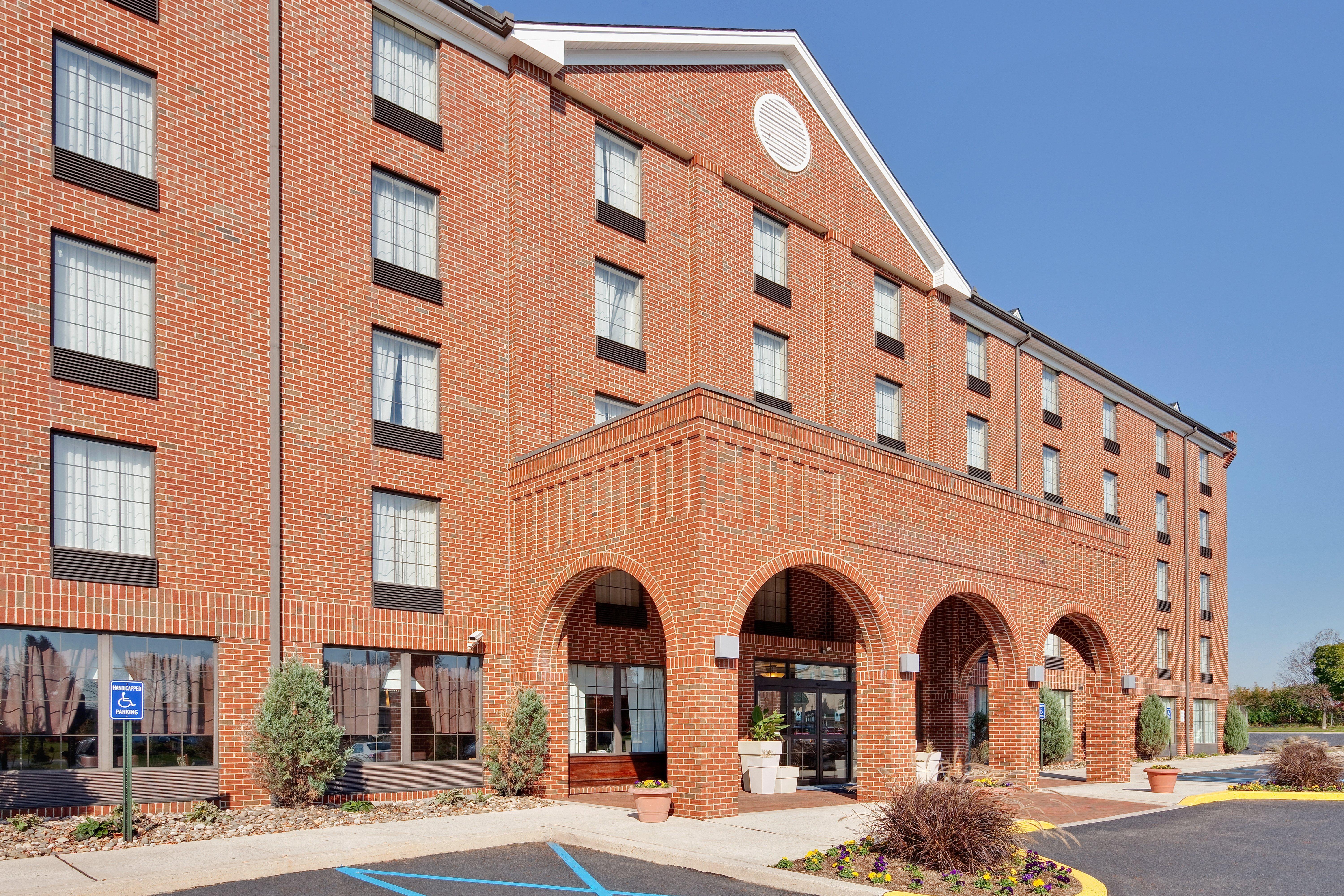 Holiday Inn Express Harrisburg East, An Ihg Hotel Kültér fotó